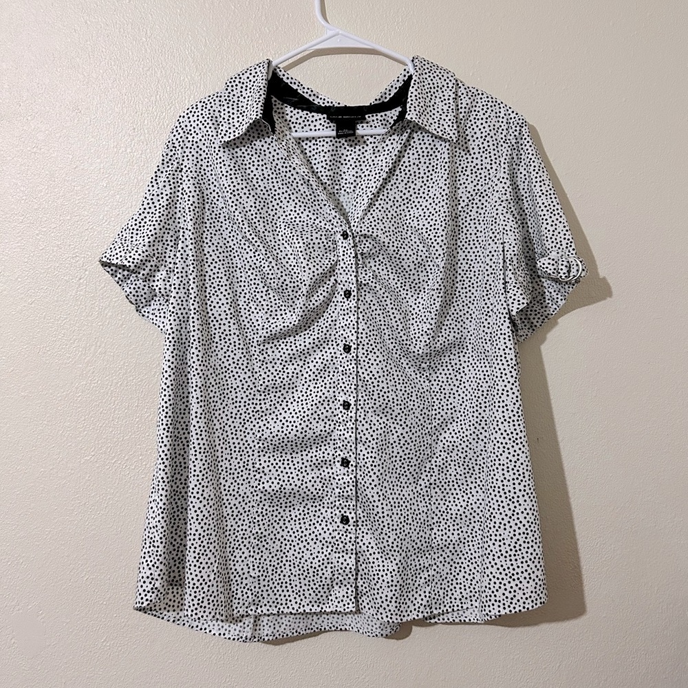 Lane Bryant button top